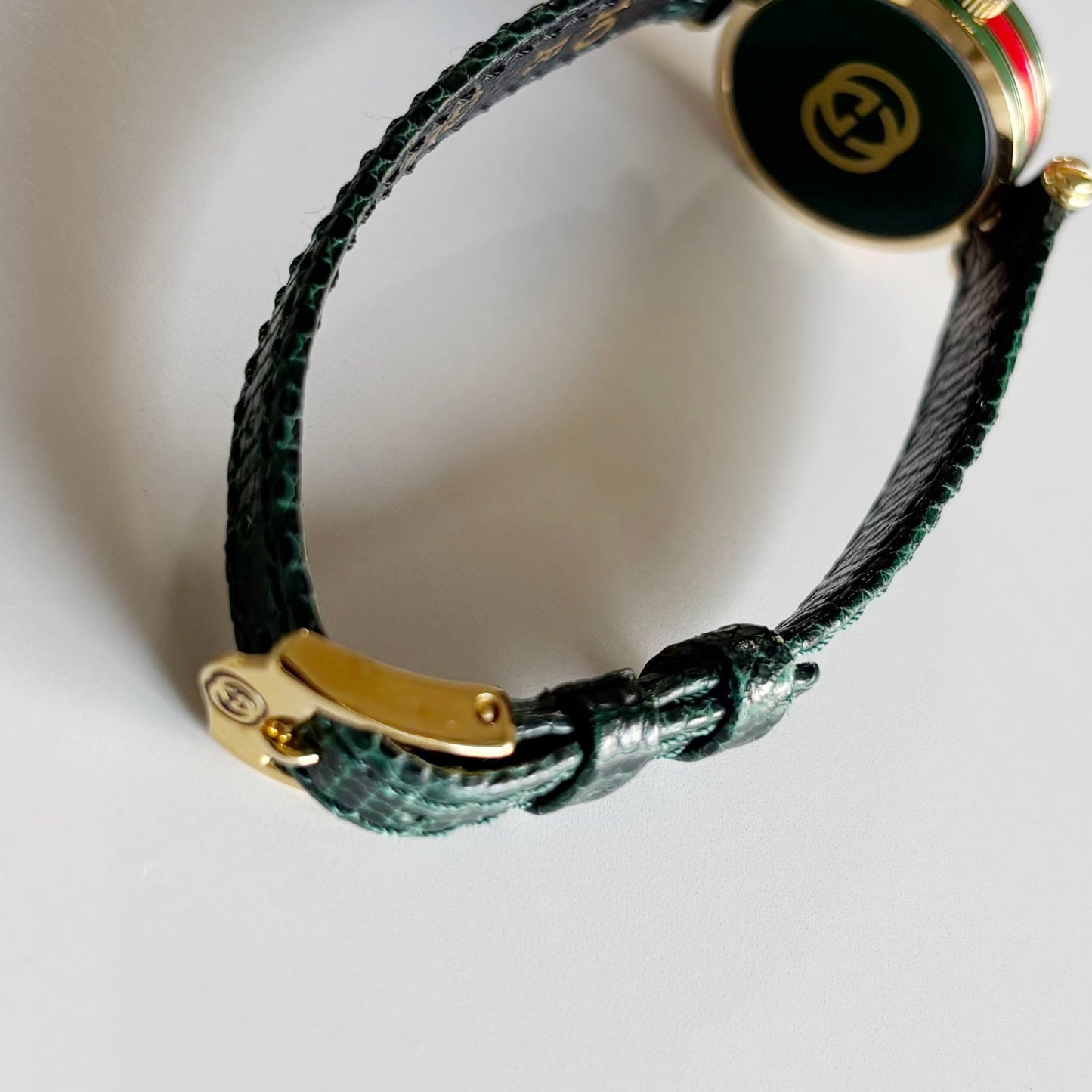 Gucci 1990s Green Sherry Round Dial Gold Plated Watch