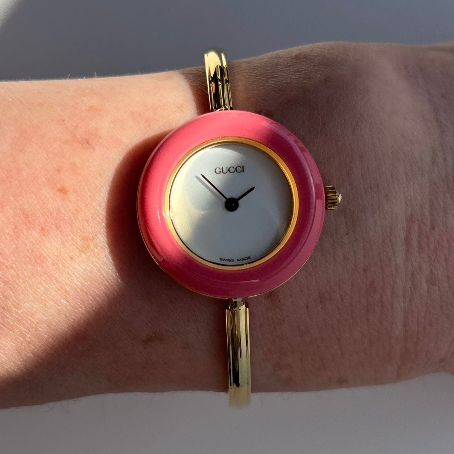 Gucci 1990s Interchangeable Bezel Gold Plated Bangle Watch with 12 bezels, case