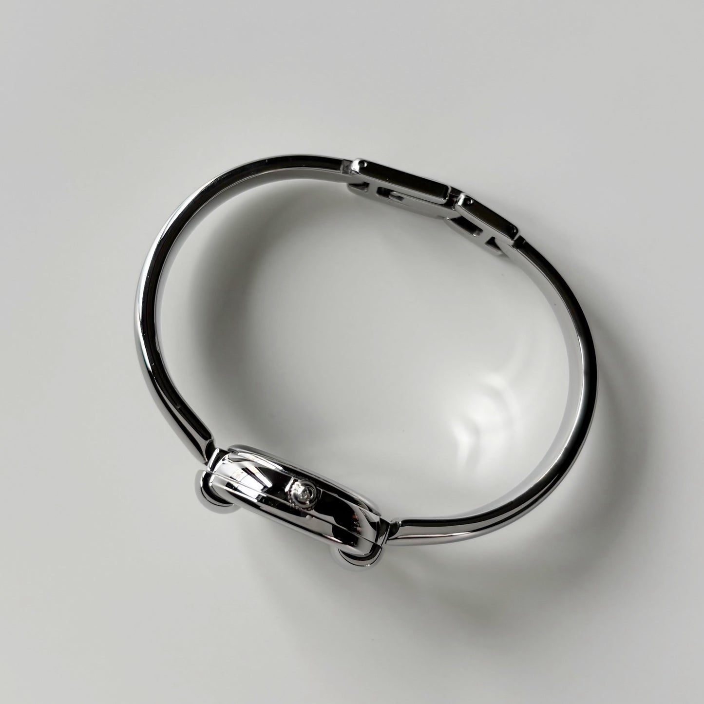 Gucci 1990s Round Dial Stainless steel Bangle Watch
