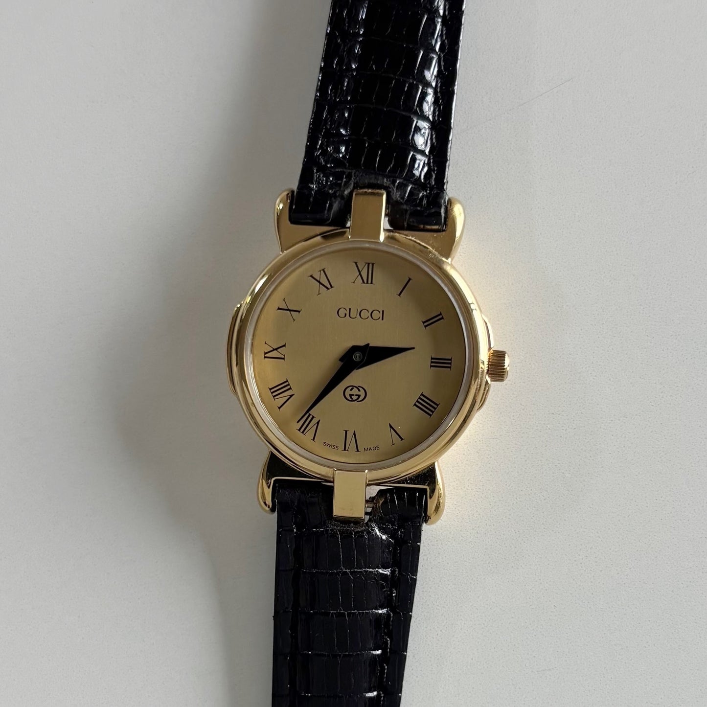 Gucci 1990s Round Dial Gold Plated Watch