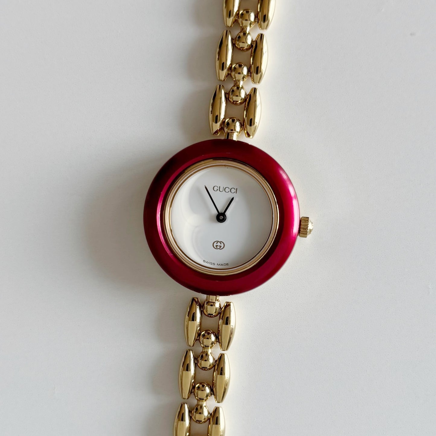 Gucci 1990s Interchangeable Bezel Gold Plated watch with 6 bezels, case (160cm)