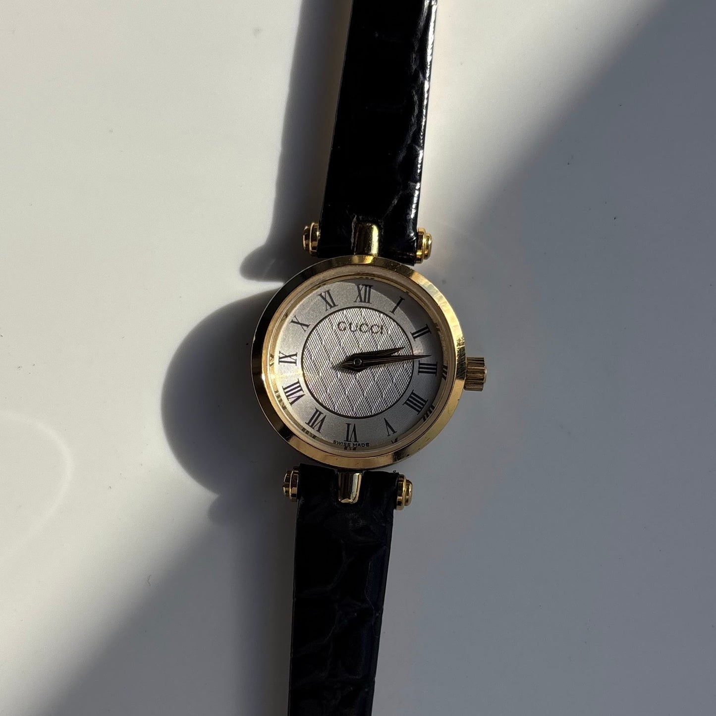 Gucci 1990s Round Dial Gold Plated Watch