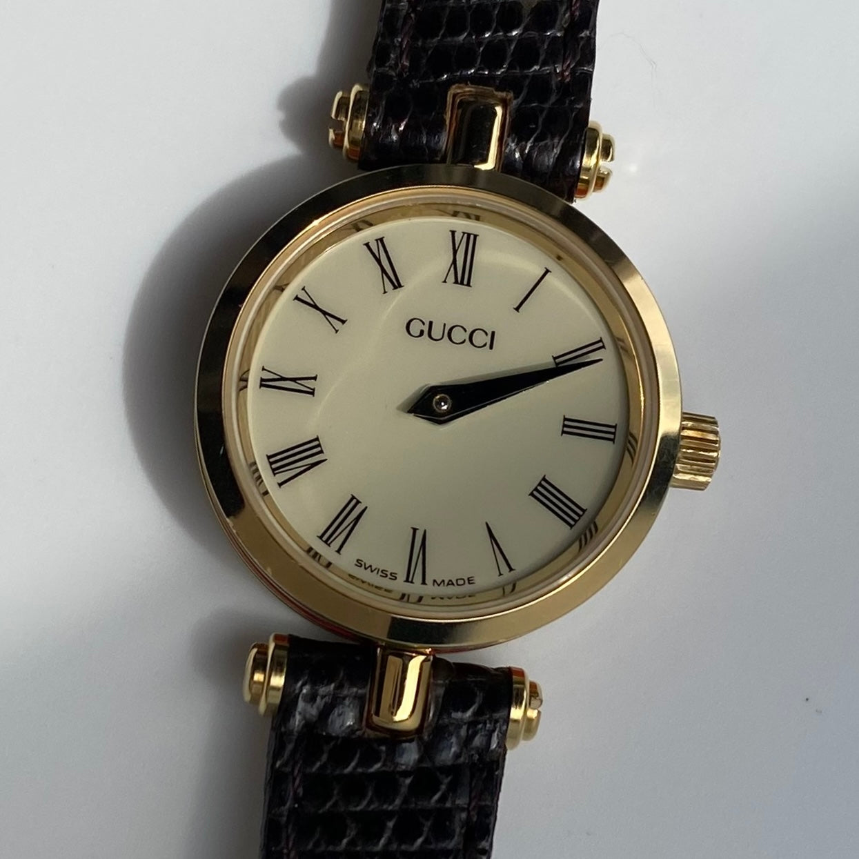 Gucci 1990s Sherry Round Dial Gold Plated Watch