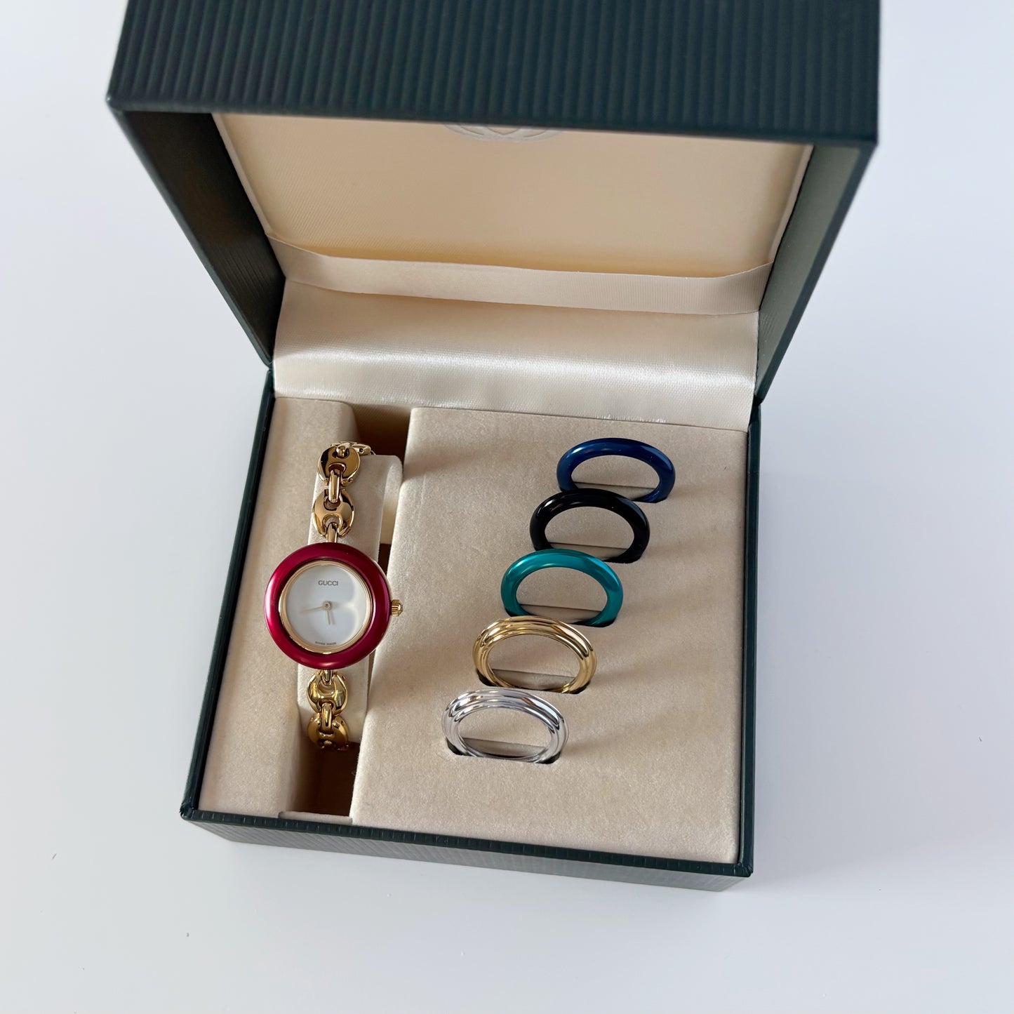 Gucci 1990s Interchangeable Bezel Gold Plated Watch with 6 bezels, case (166mm)