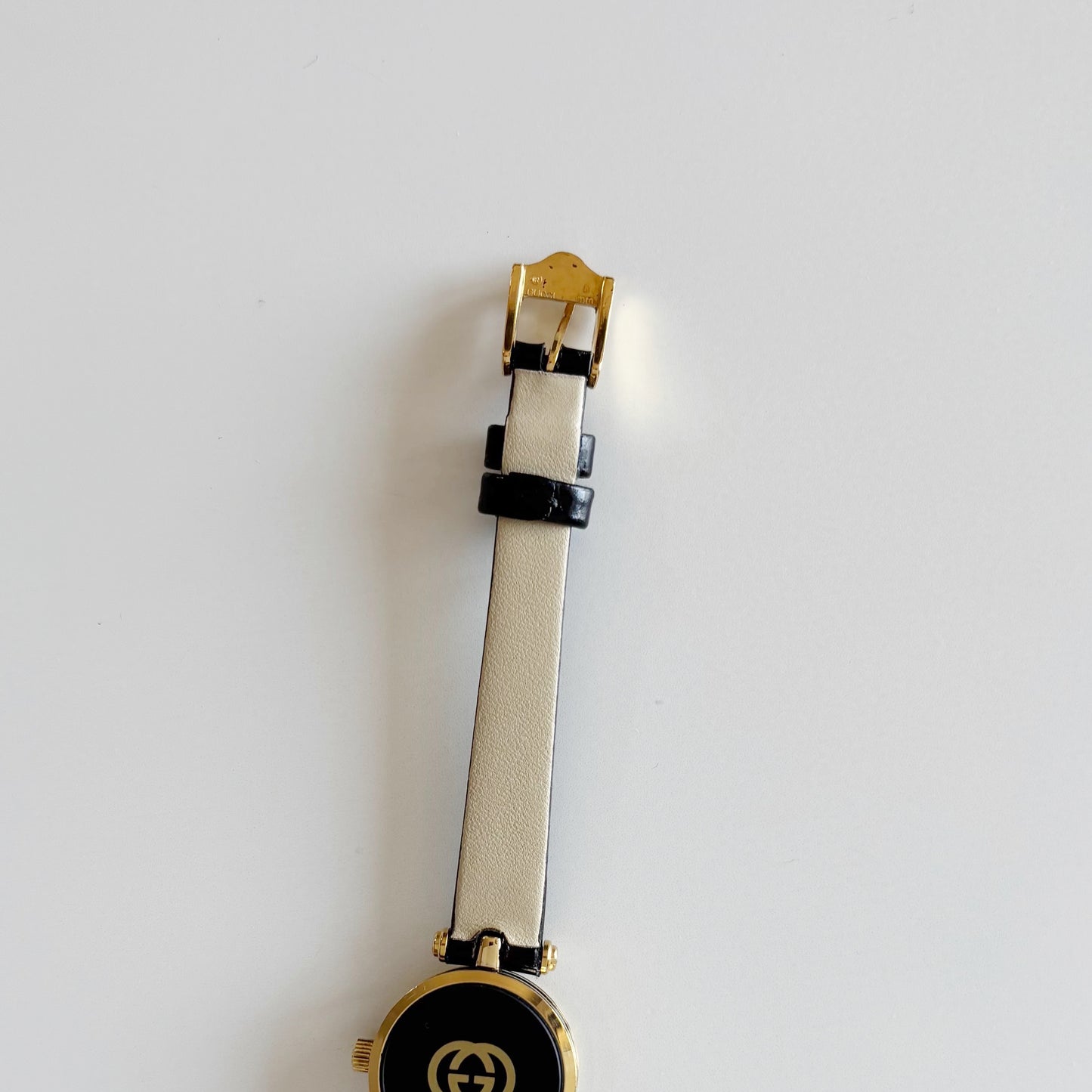 Gucci 1990s Round Dial Gold Plated Watch