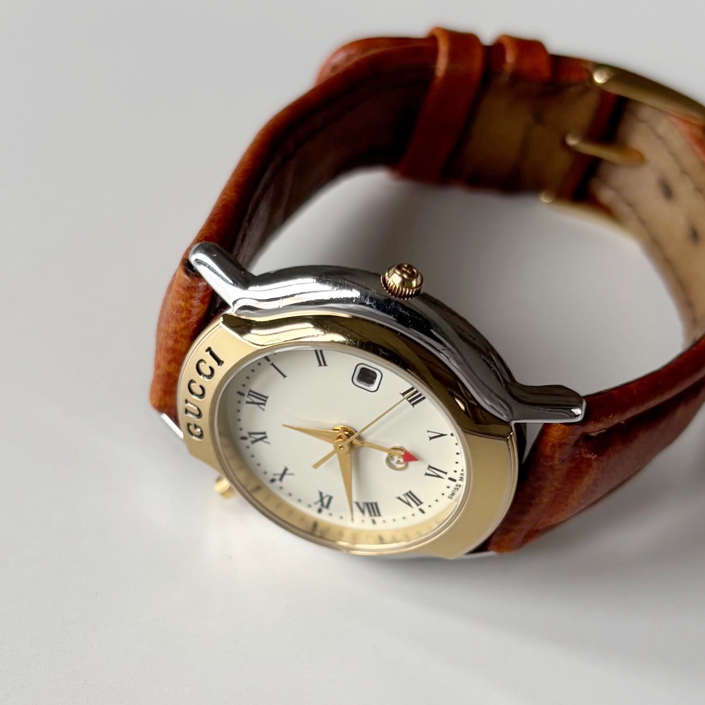 Gucci 1990s Mondiale Round Dial Date Two Tone Watch