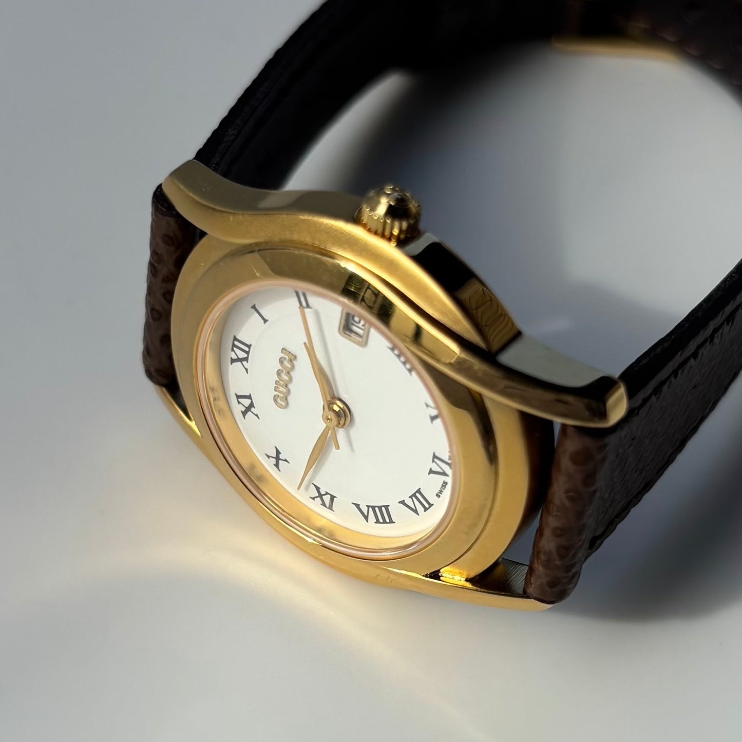 Gucci 1990s Date Round Dial Gold Plated Watch