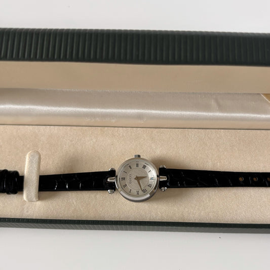 Gucci 1990s Round Dial Stainless Steel Watch