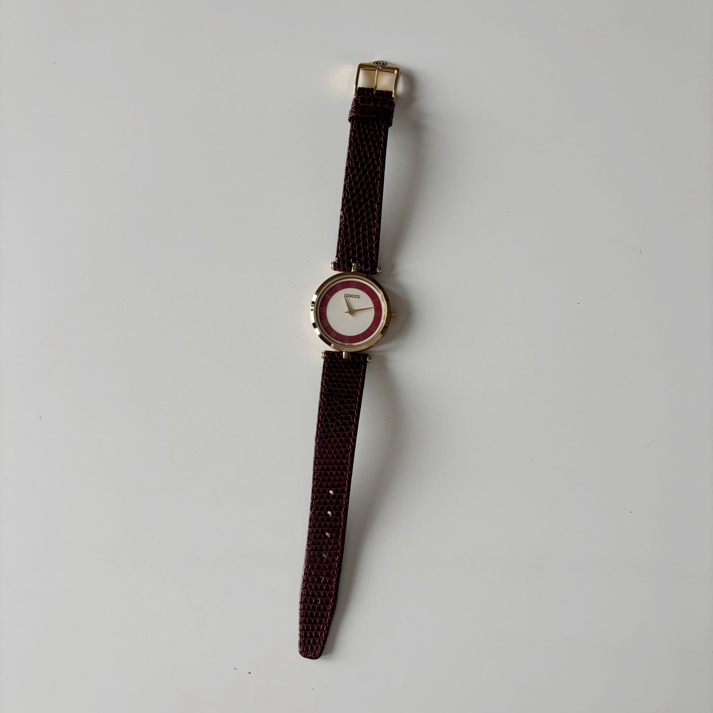 Gucci 1990s Round Dial Red Gold Plated Watch (Large)