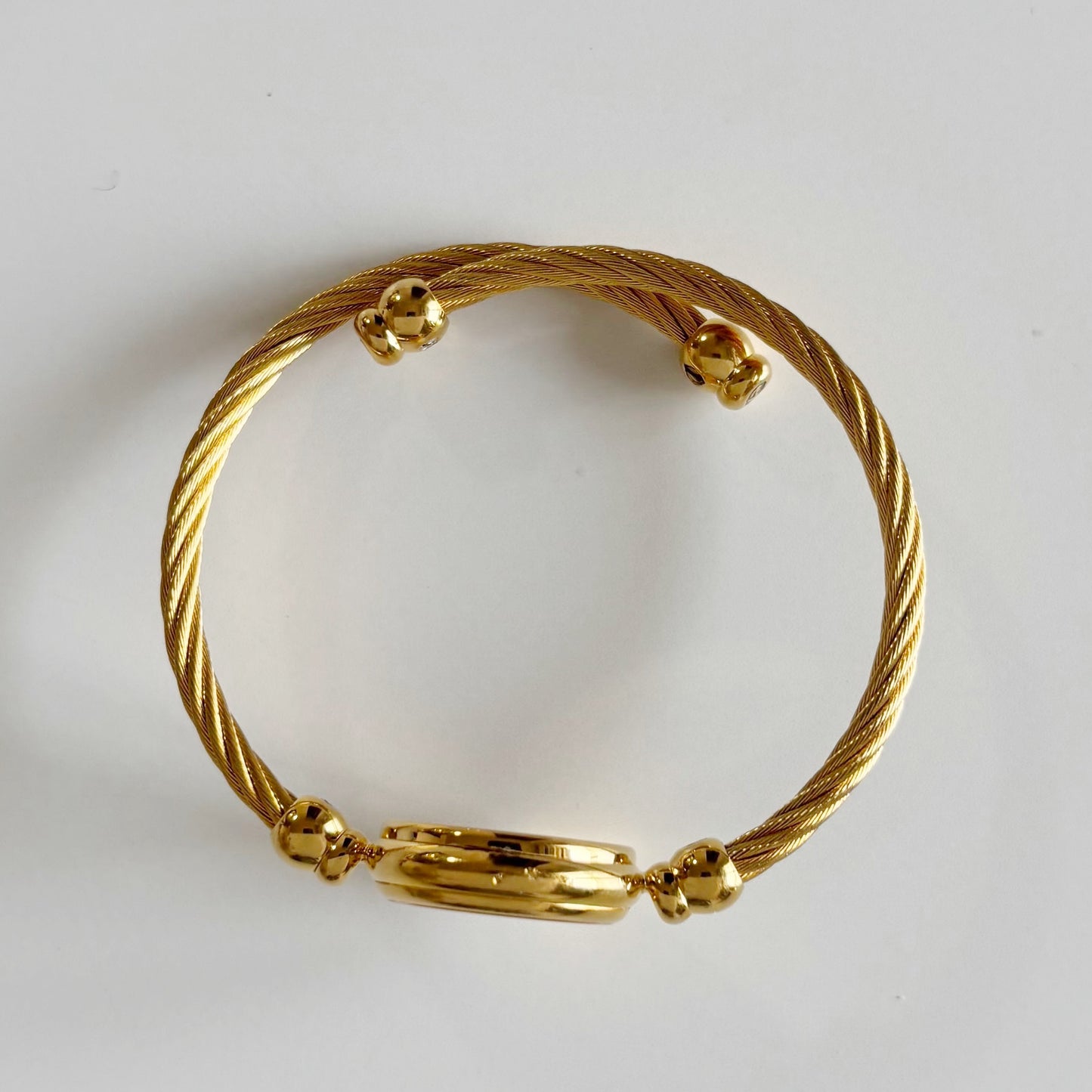 Gucci 1990s Seashell Dial Gold Plated Cable Bangle Watch