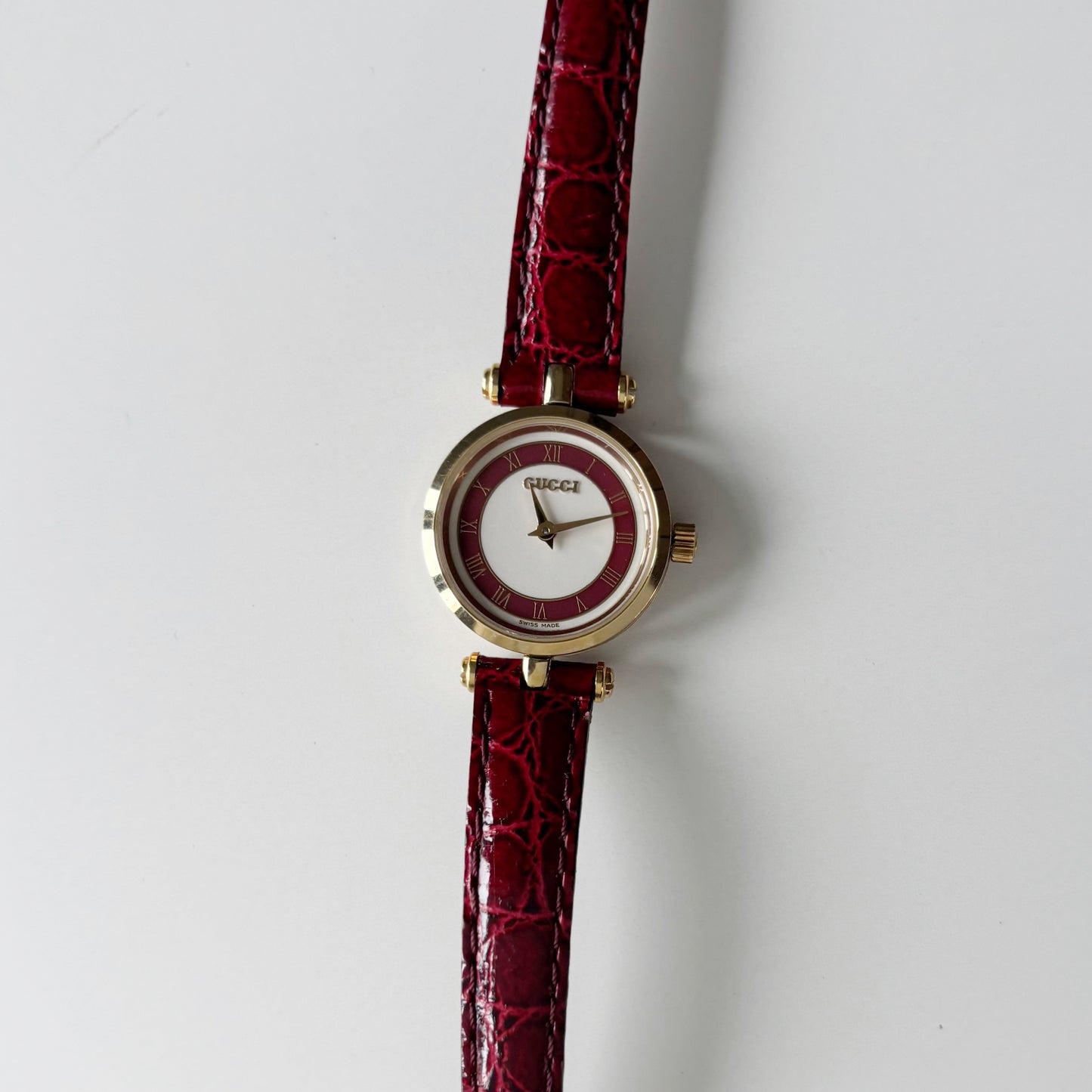 Gucci 1990s Round Dial Red Gold Plated Watch