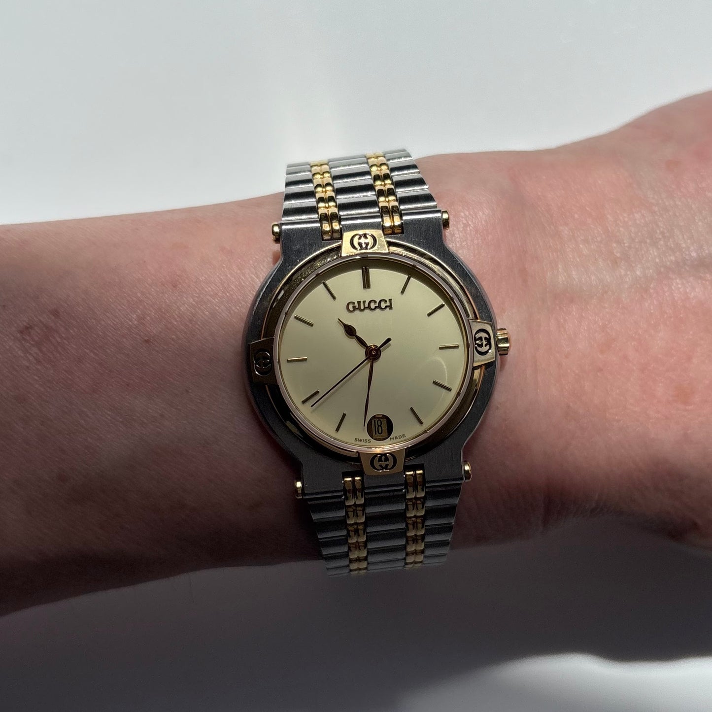 Gucci 1990s Round Dial Two Tone Gold Plated Watch (Large)