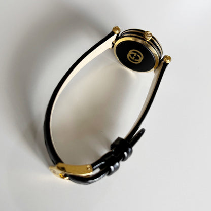 Gucci 1990s Sherry Round Dial Gold Plated Watch