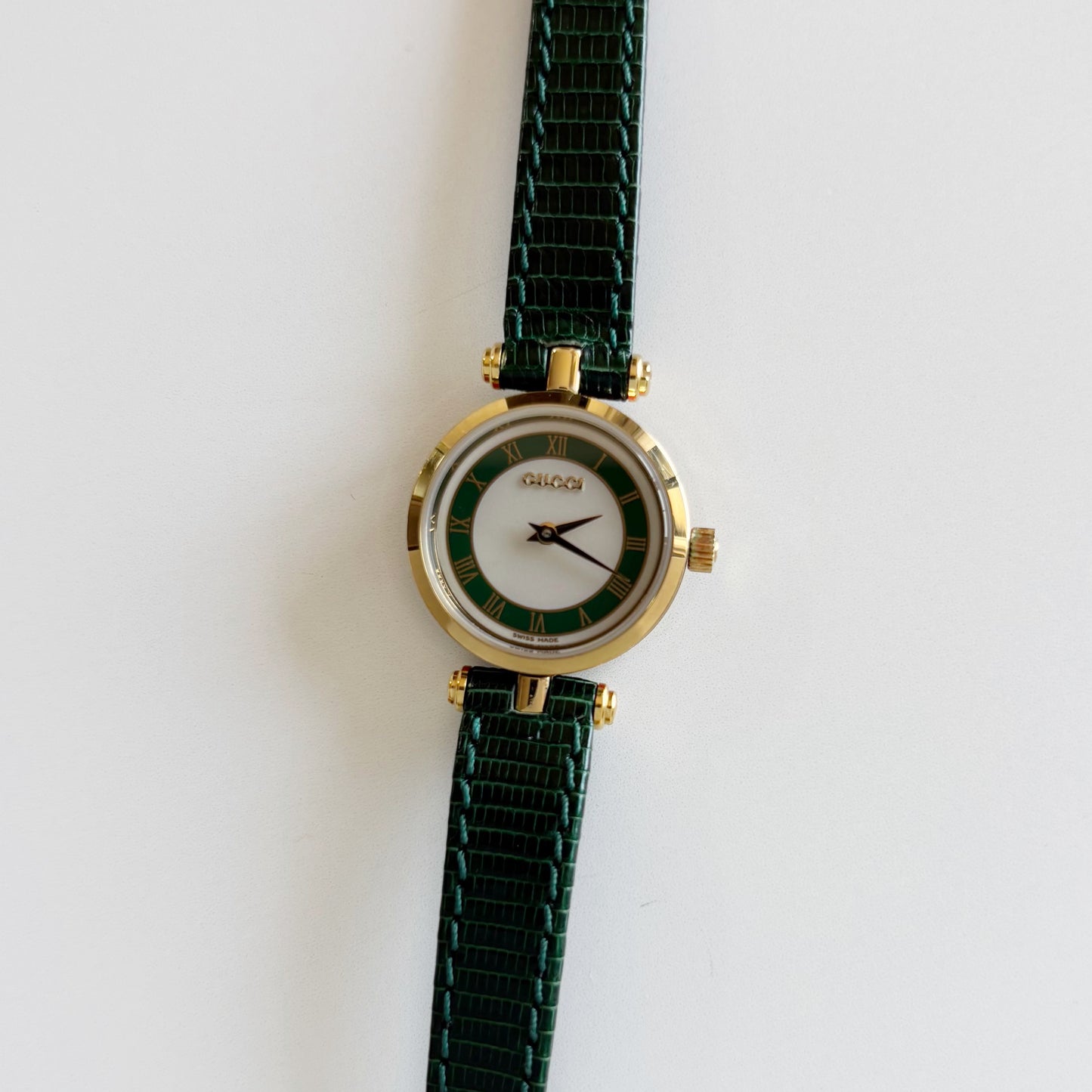 Gucci 1990s Sherry Round Dial Gold Plated Watch