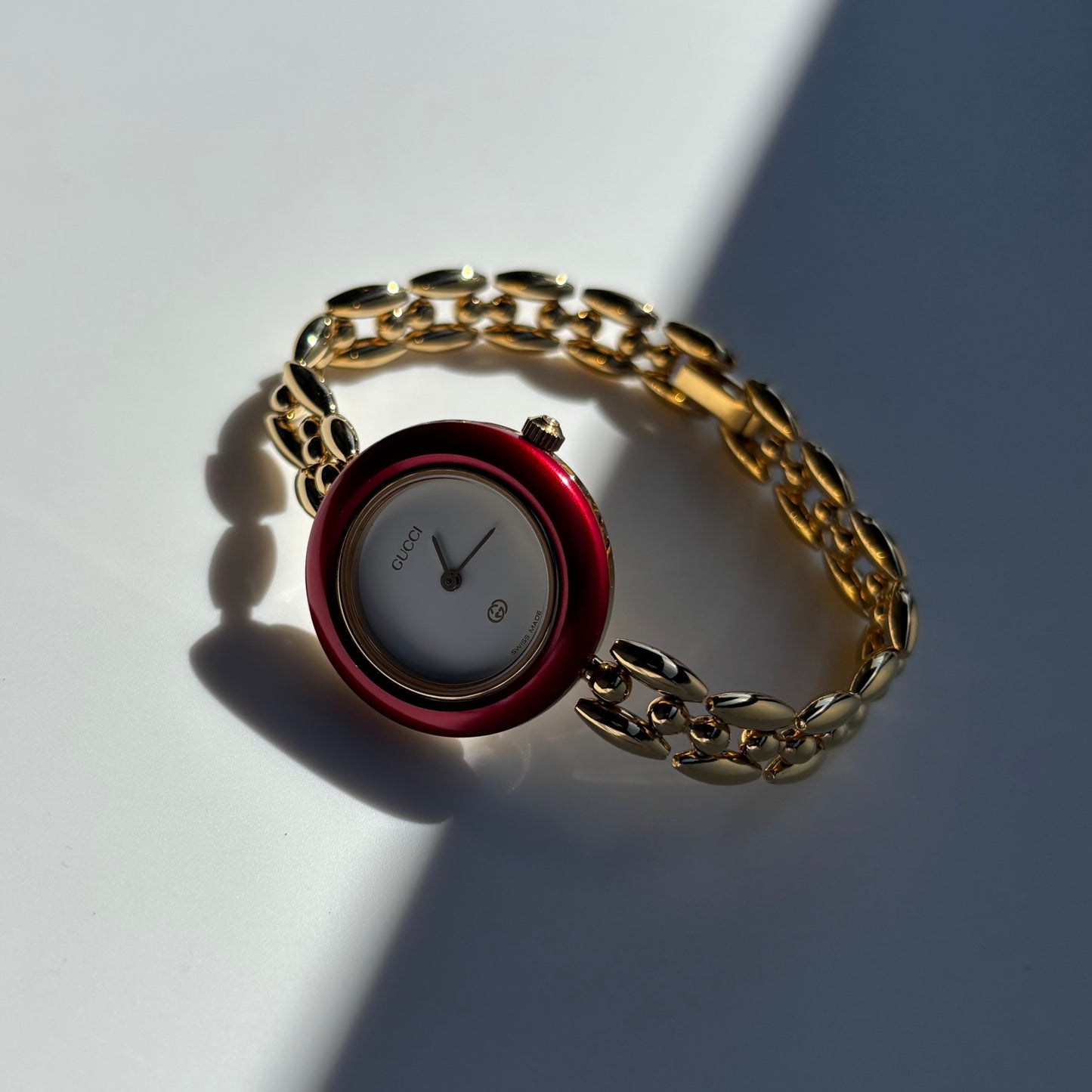 Gucci 1990s Interchangeable Bezel Gold Plated watch with 6 bezels, case (160cm)