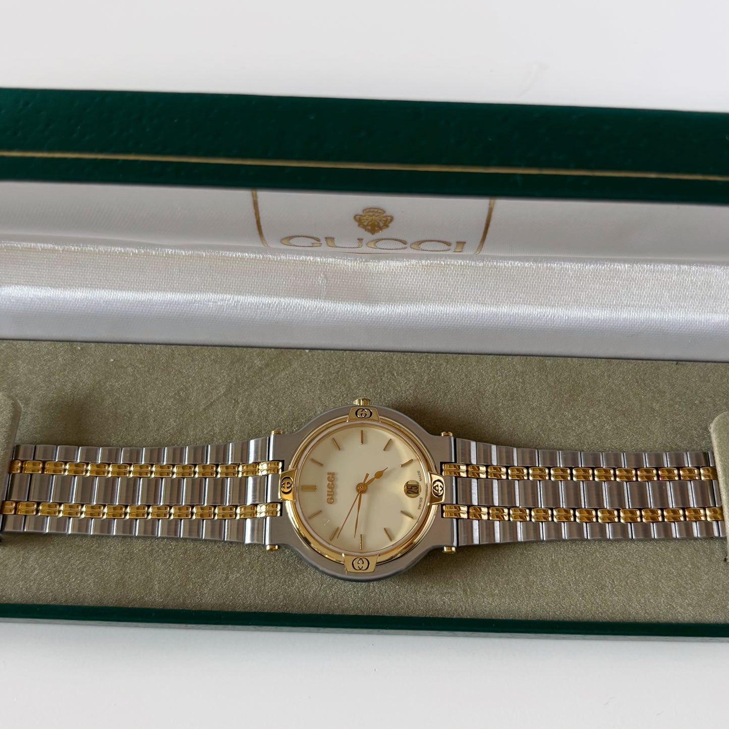 Gucci 1990s Date Round Cream Dial Two Tone Watch (Large)