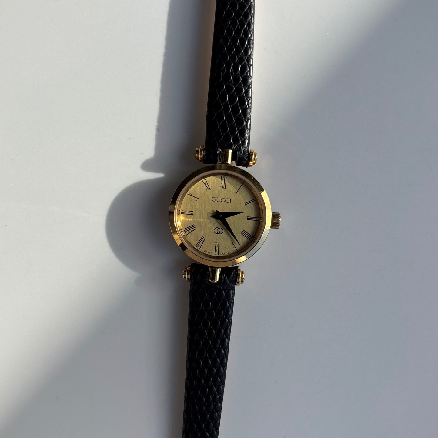 Gucci 1990s Round Dial Gold Plated Watch