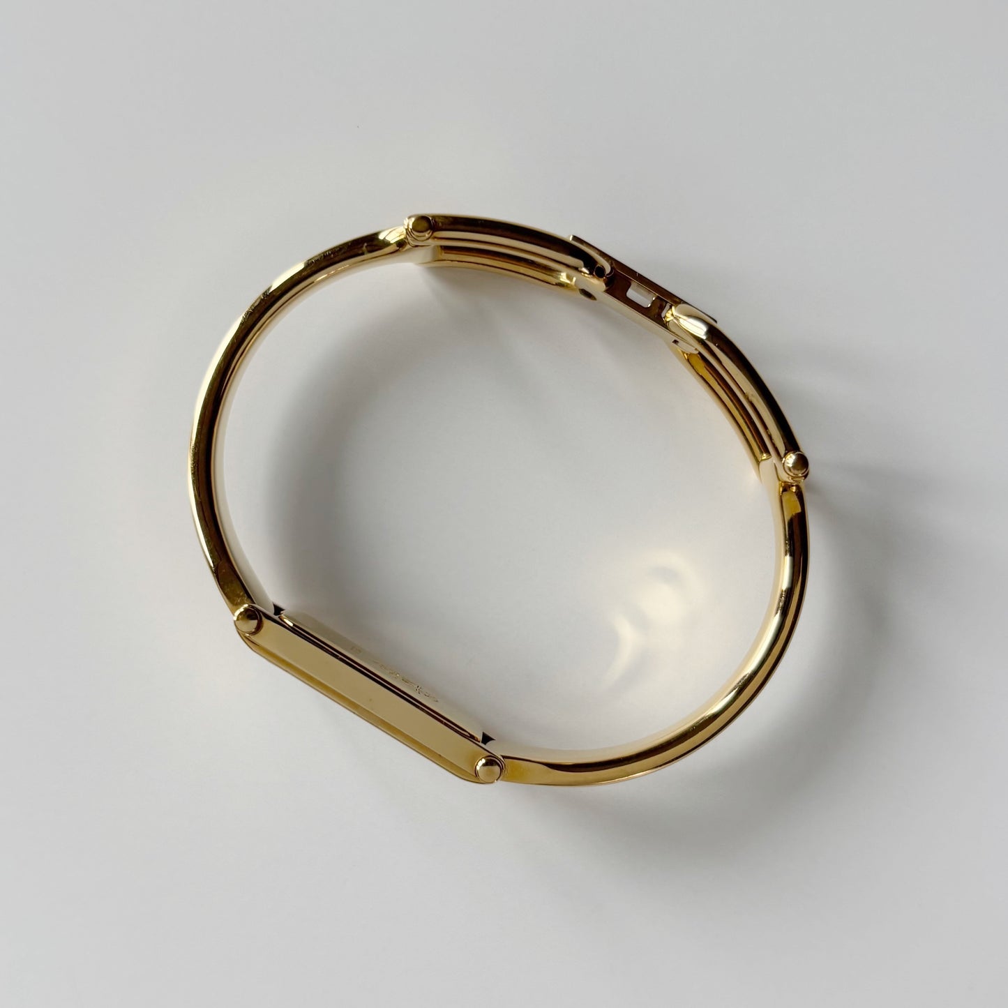 Gucci 1990s Seashell Dial Gold Plated Bangle Watch