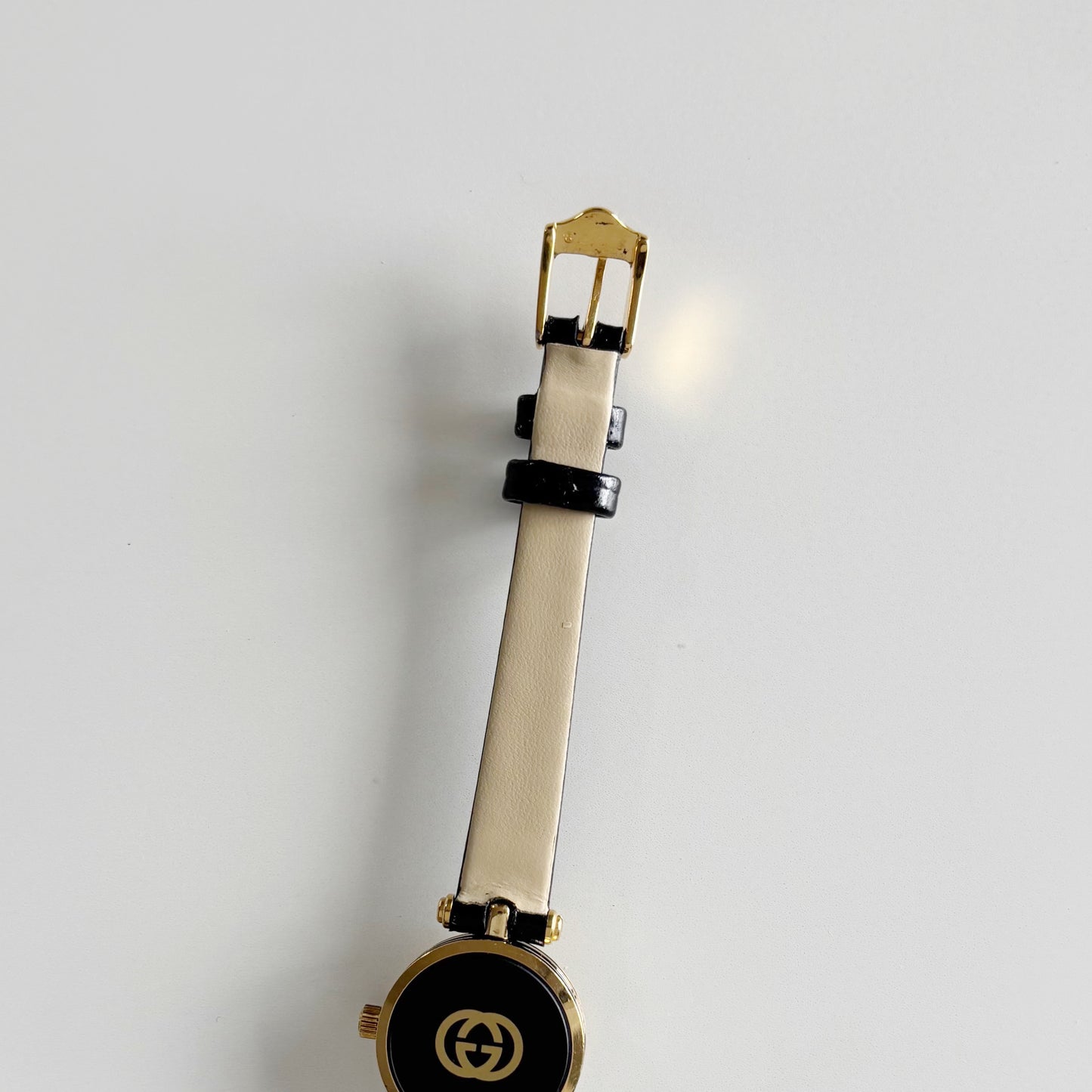 Gucci 1990s Sherry Round Dial Gold Plated Watch