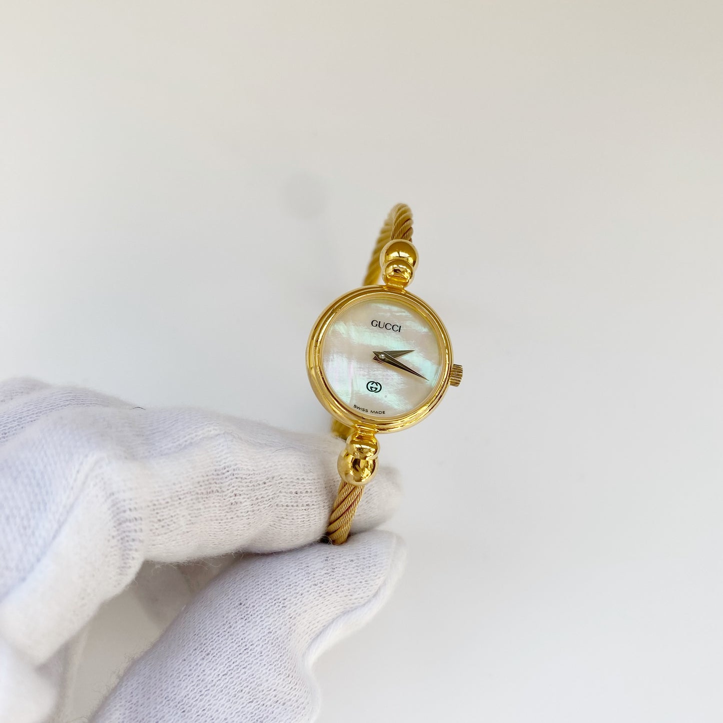 Gucci 1990s Seashell Dial Gold Plated Round Watch