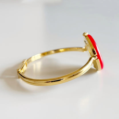 Gucci 1990s Interchangeable Bezel Gold Plated Bangle Watch with 12 bezels, case