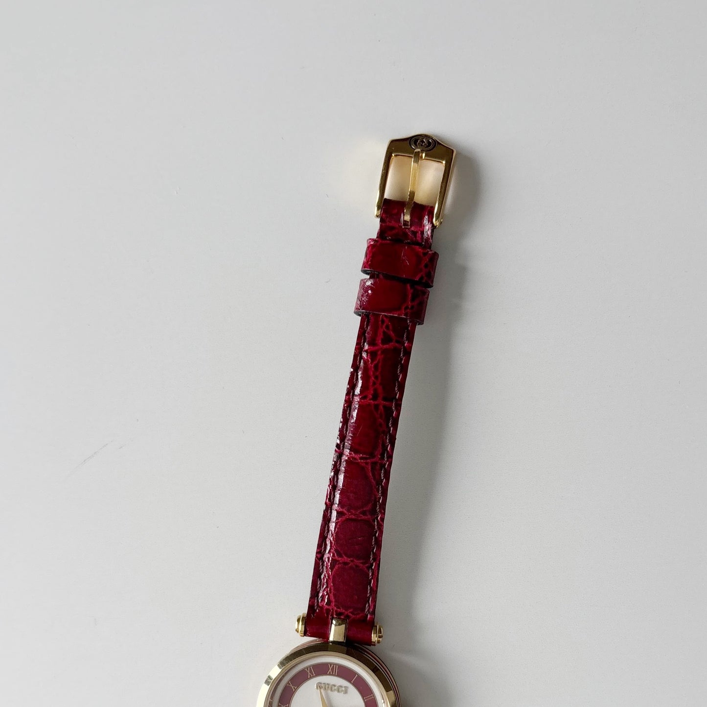 Gucci 1990s Round Dial Red Gold Plated Watch