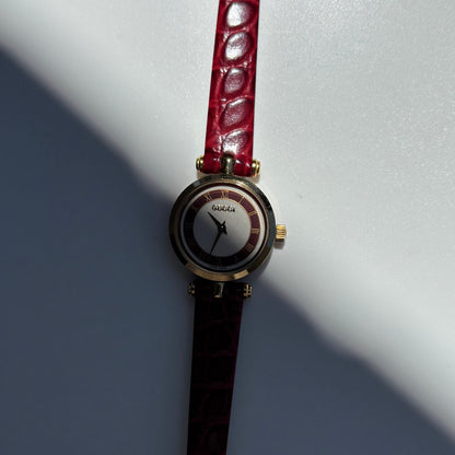Gucci 1990s Round Dial Red Gold Plated Watch