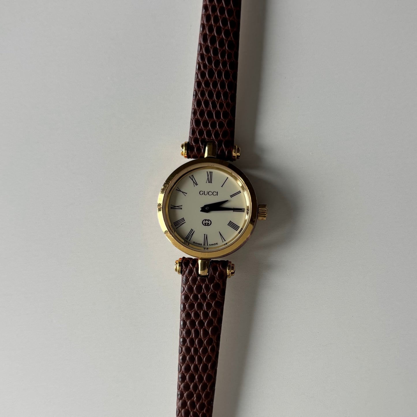 Gucci 1990s Sherry Round Dial Gold Plated Watch