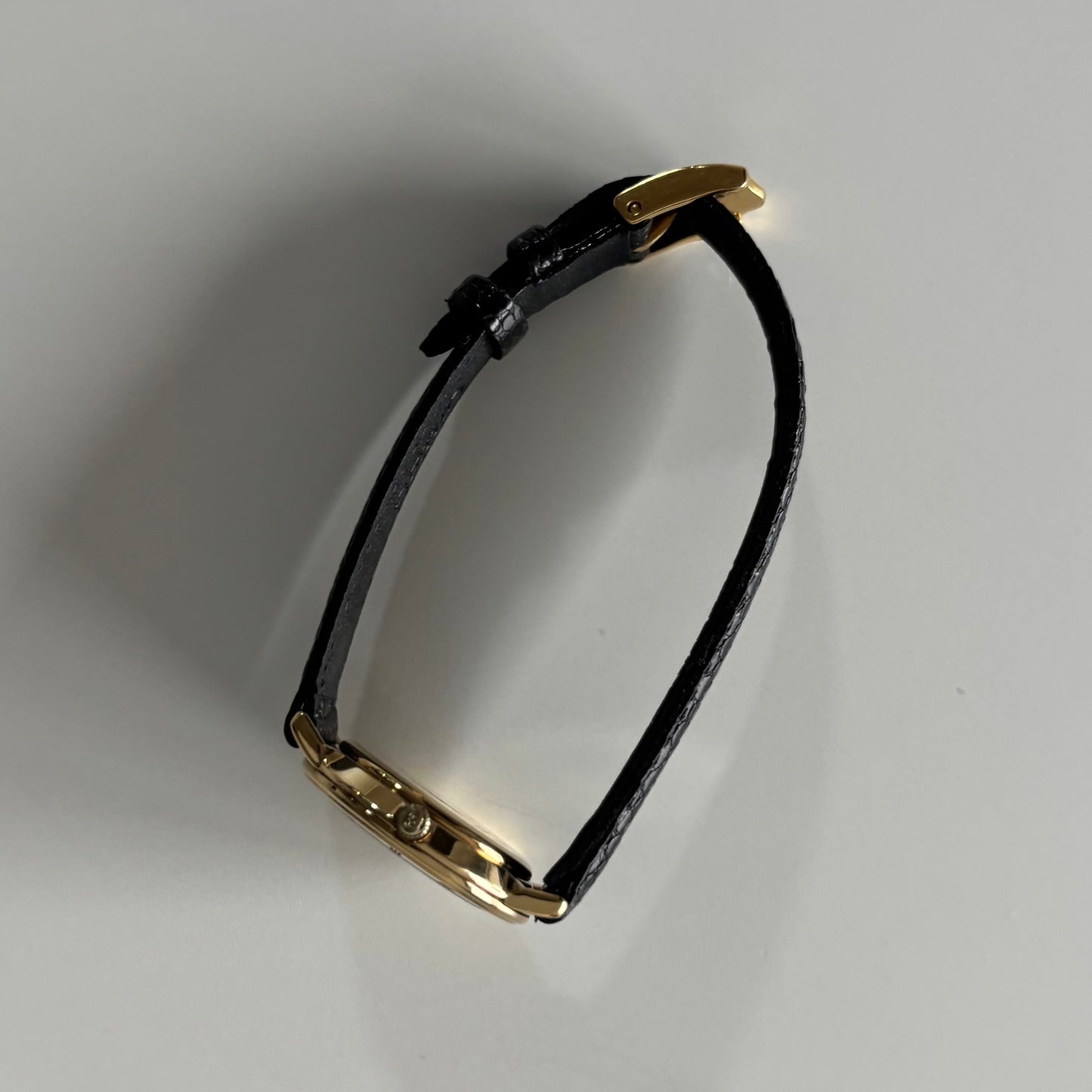 Gucci 1990s Round Dial Gold Plated Watch