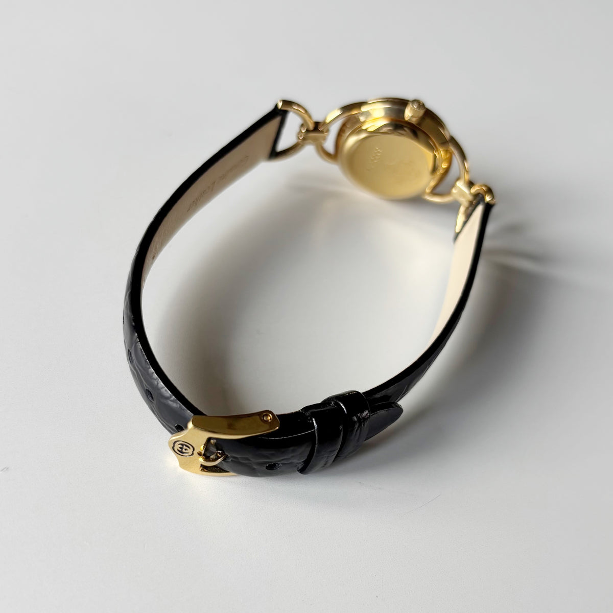 Gucci Round Dial Horsebit Gold-Plated Watch
