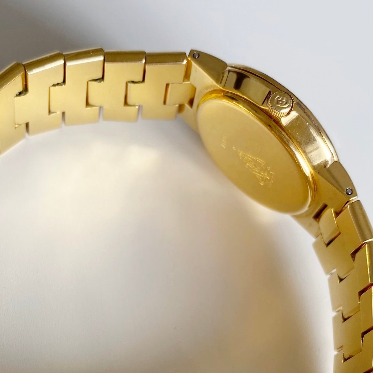 Gucci 1990s Gold Plated Round Watch