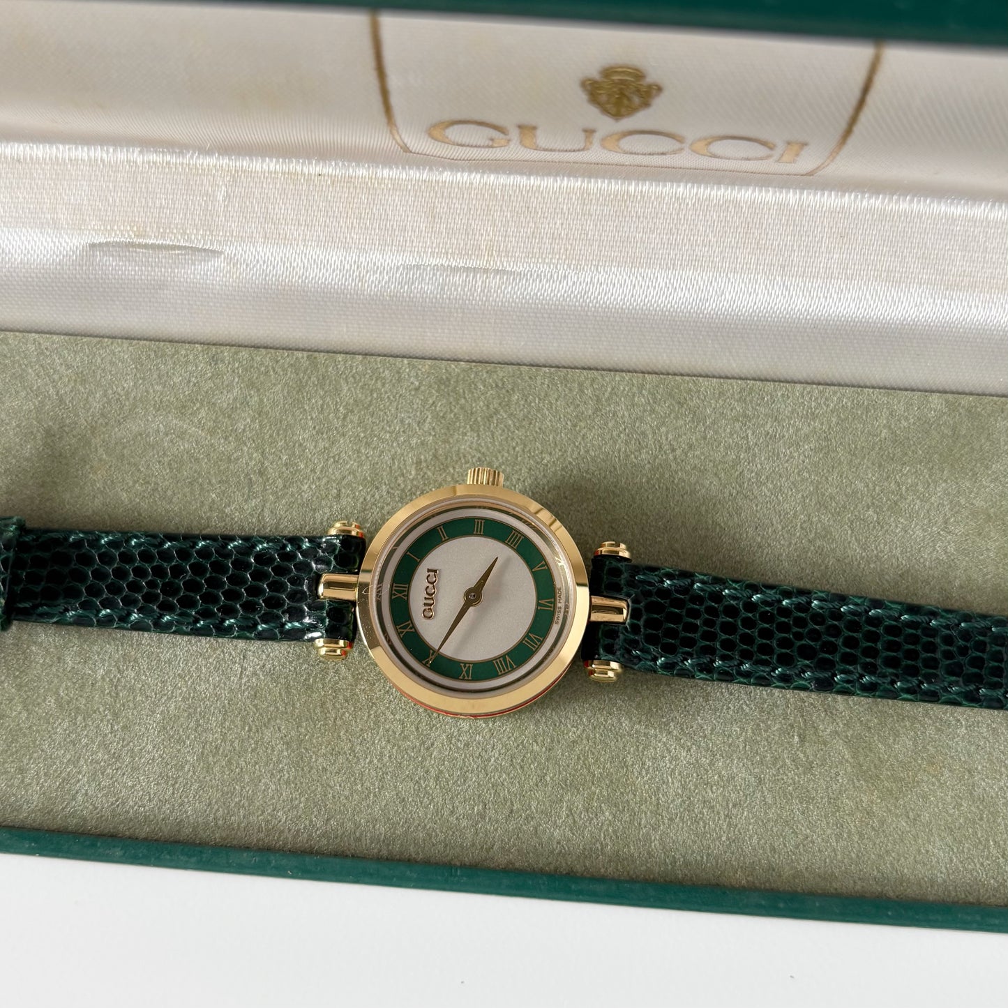 Gucci 1990s Green Sherry Round Dial Gold Plated Watch