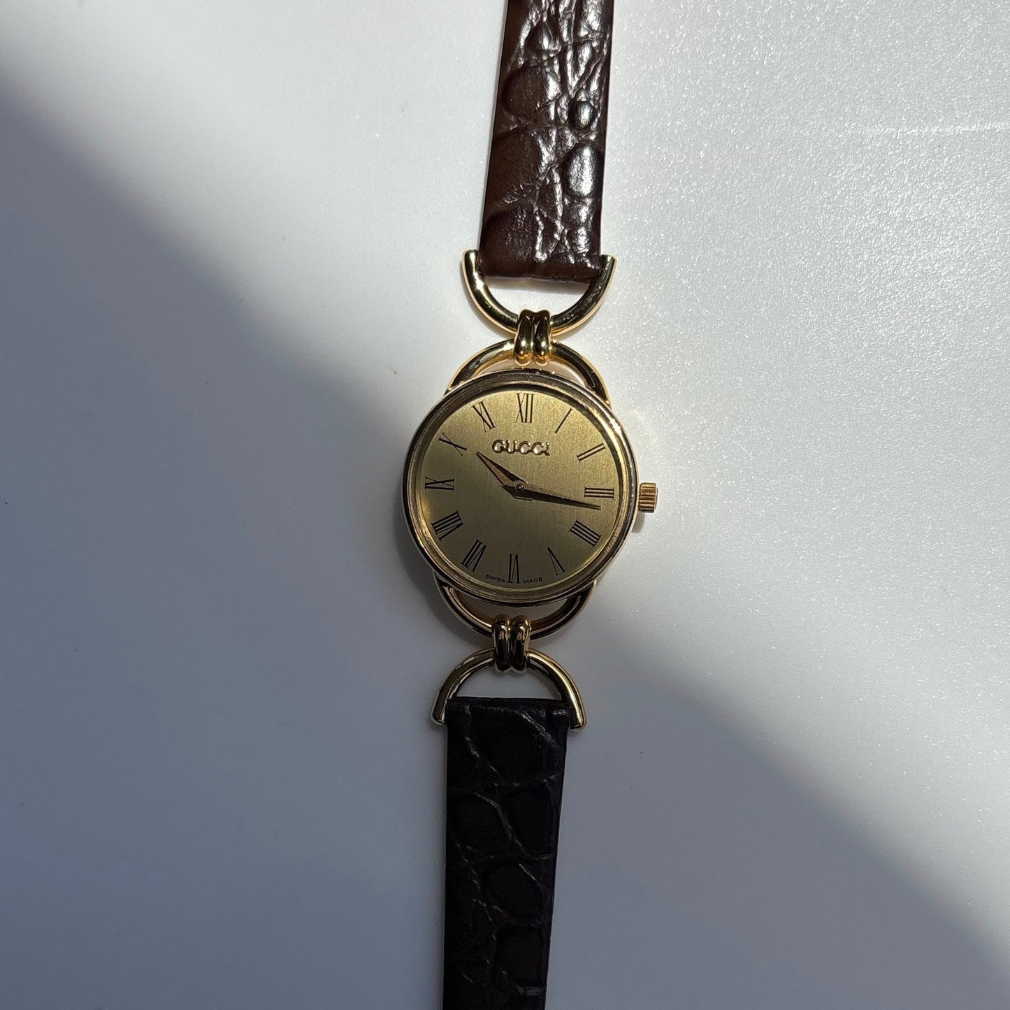 Gucci 1990s Gold Round Dial Horsebit Gold Plated Watch