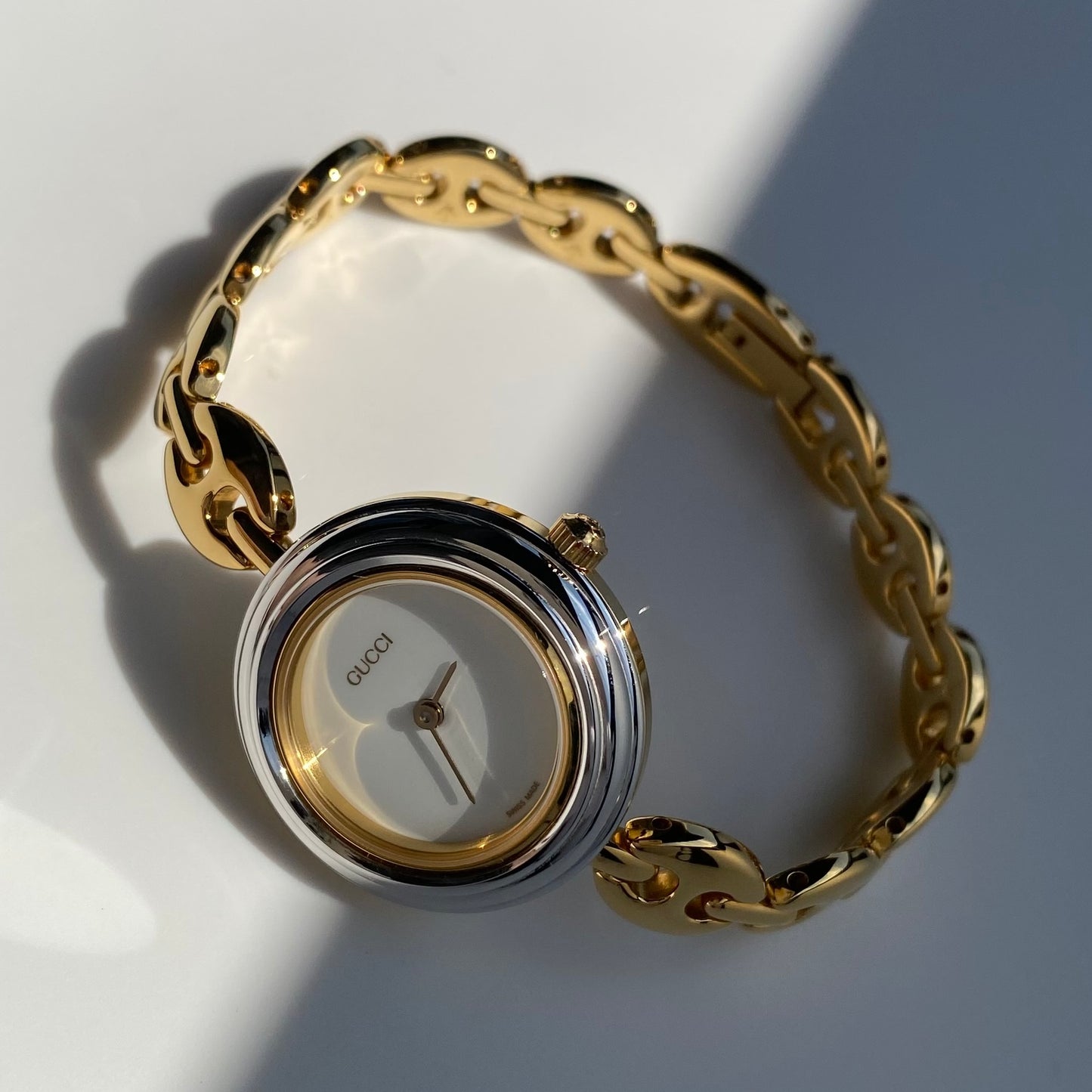 Gucci 1990s Interchangeable Bezel Gold Plated Watch with 6 bezels, case (165m)