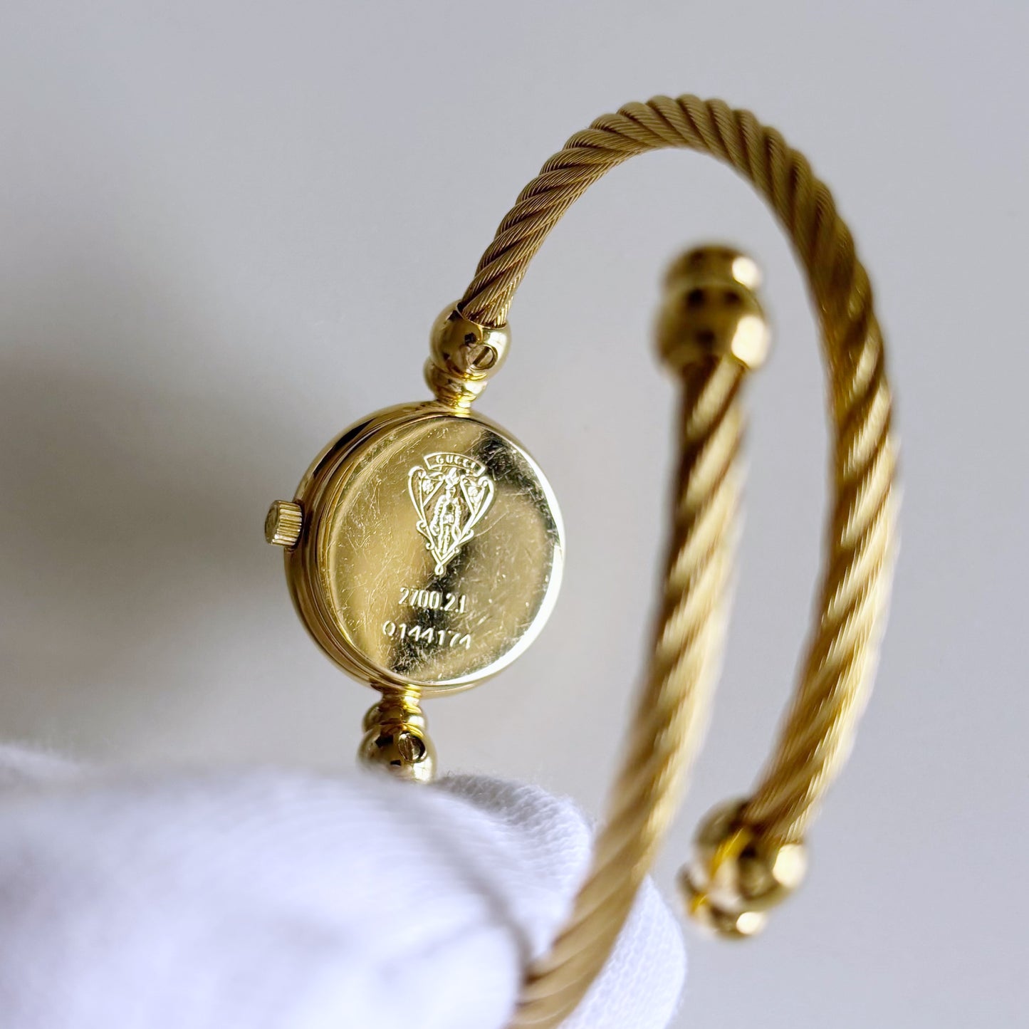 Gucci 1990s Seashell Dial Gold Plated Cable Bangle Watch