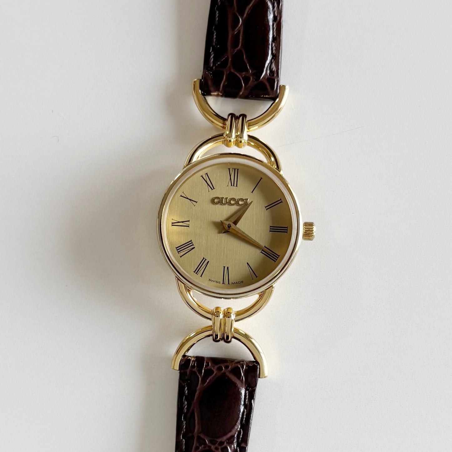 Gucci 1990s Gold Round Dial Horsebit Gold Plated Watch