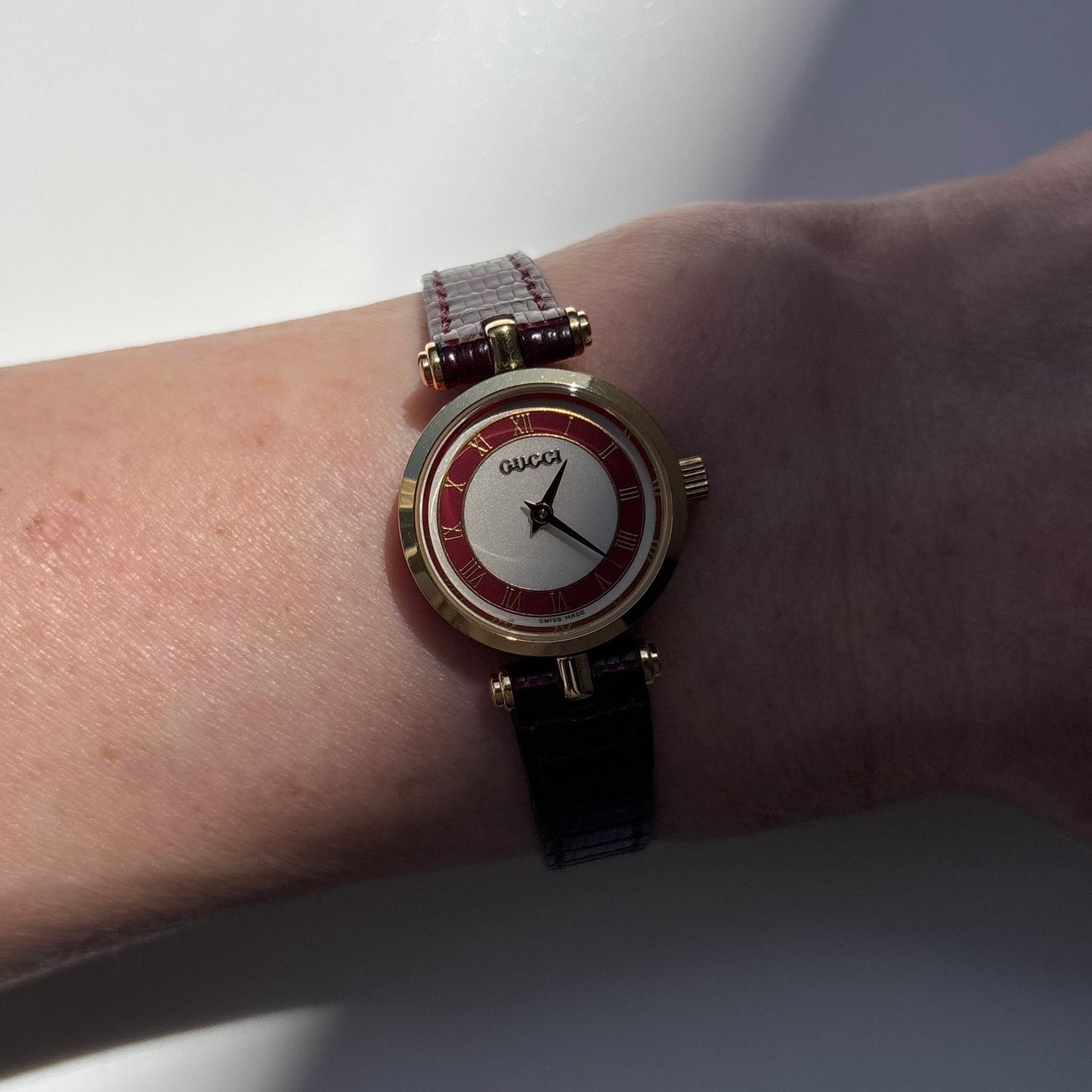 Gucci 1990s Round Dial Red Gold Plated Watch