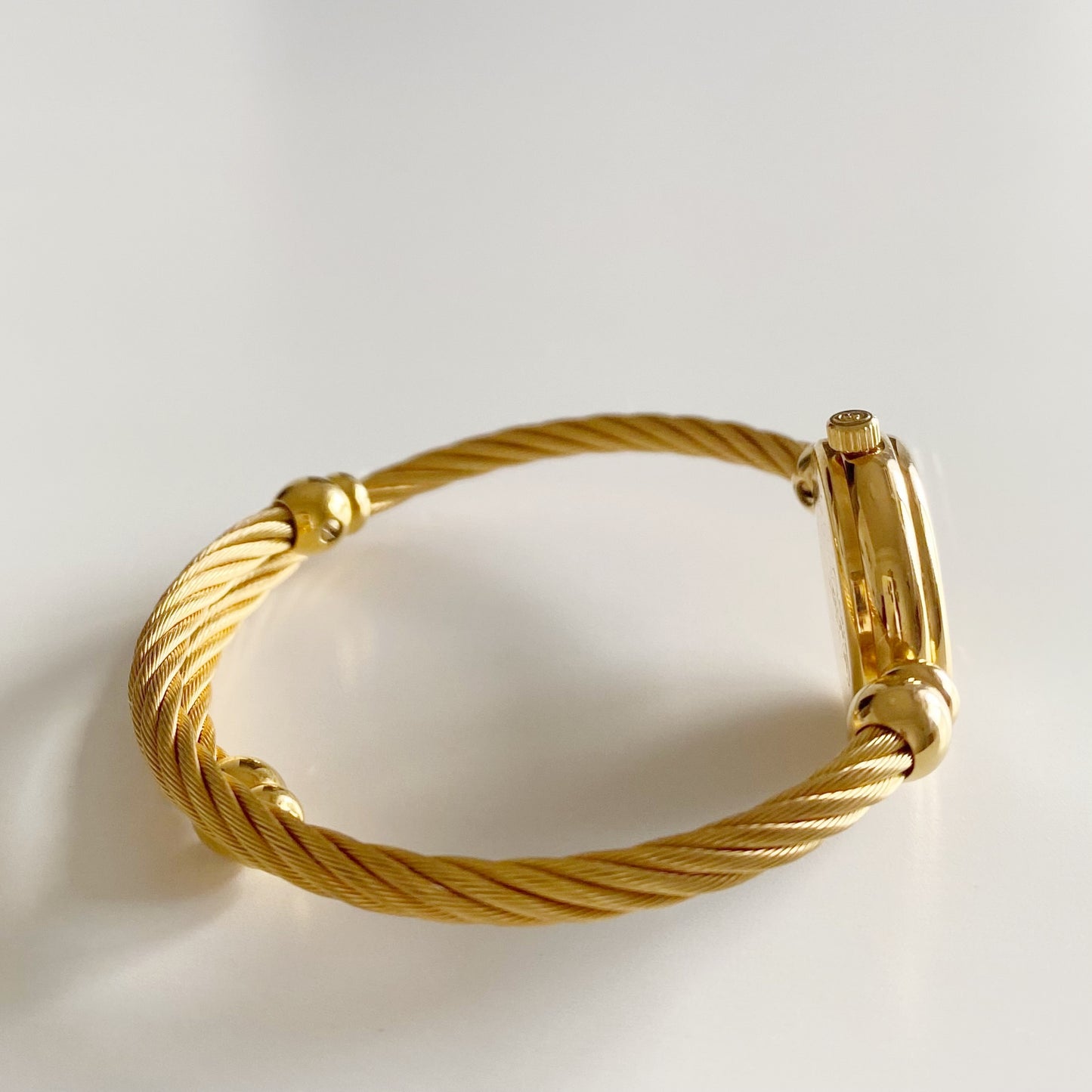 Gucci 1990s Seashell Dial Gold Plated Cable Bangle Watch