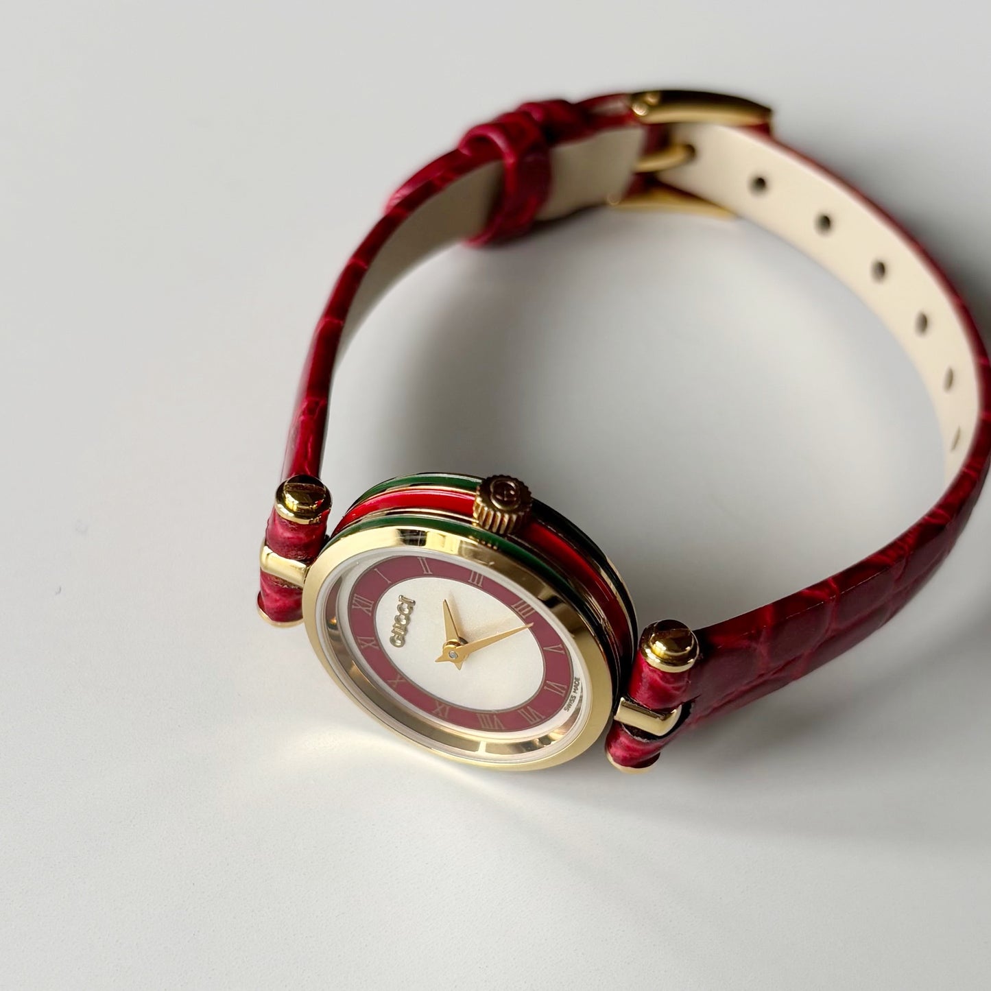 Gucci 1990s Red Round Dial Gold Plated Watch