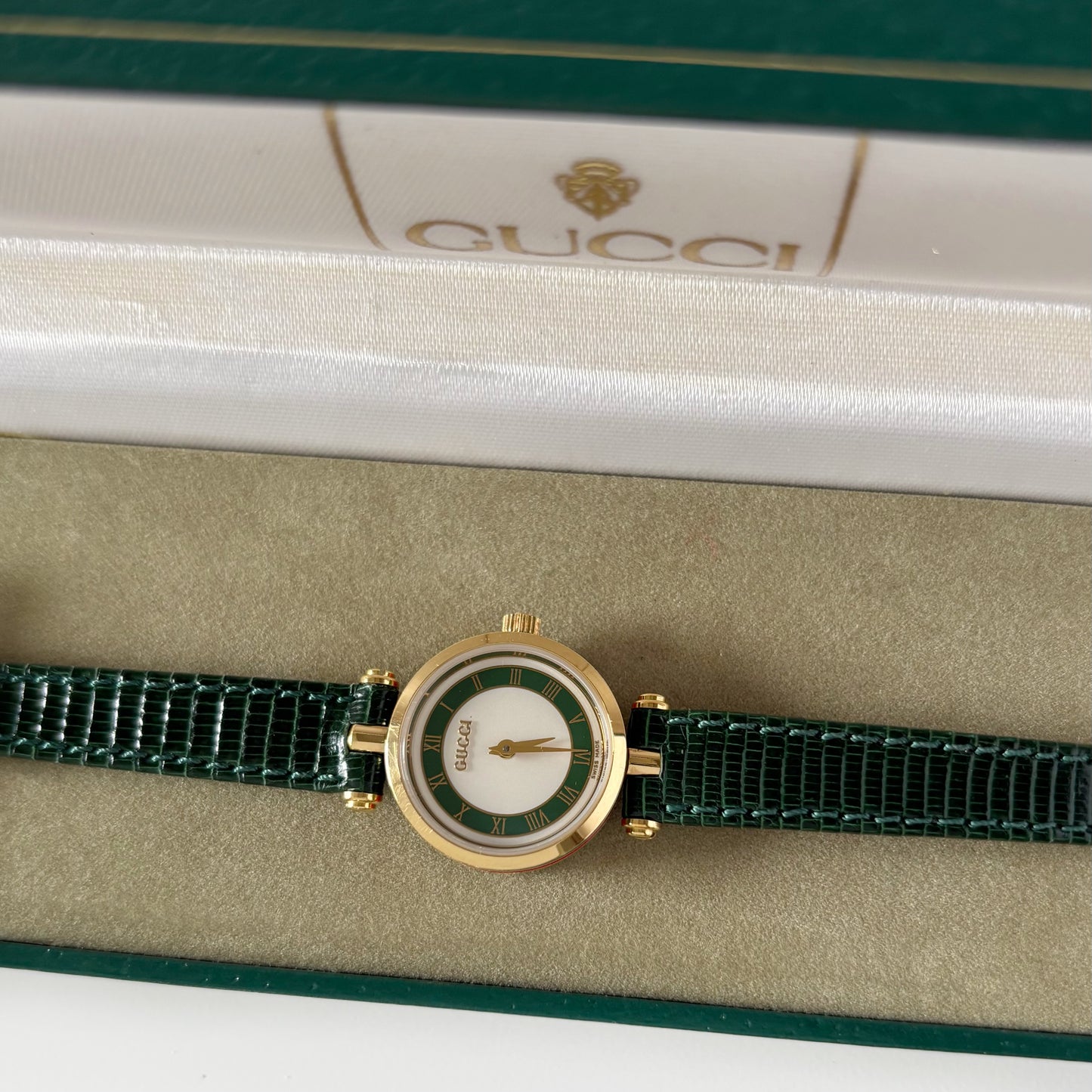 Gucci 1990s Sherry Round Dial Gold Plated Watch