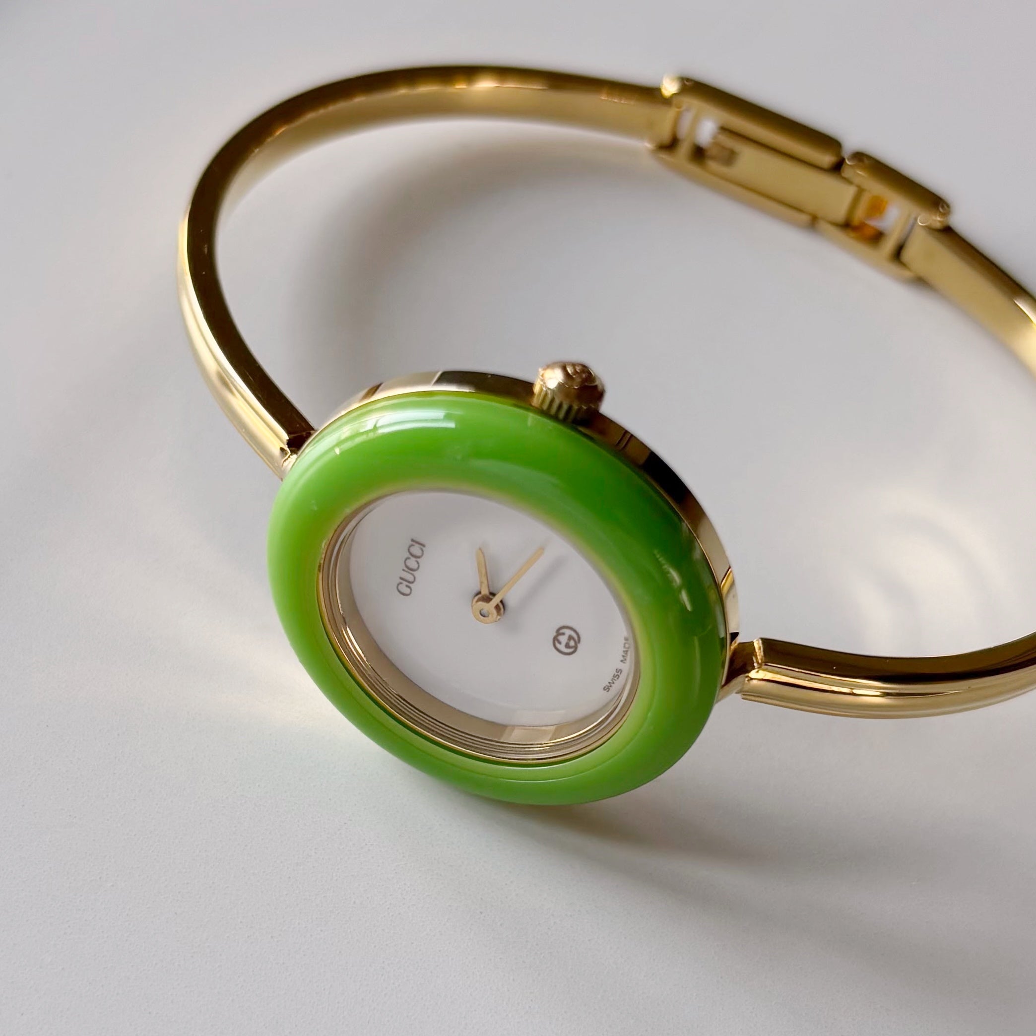 GUCCI グッチ ブレスレッ卜 Gucci 1990s Interchangeable Bezel Gold Plated Bangle Watch with 12