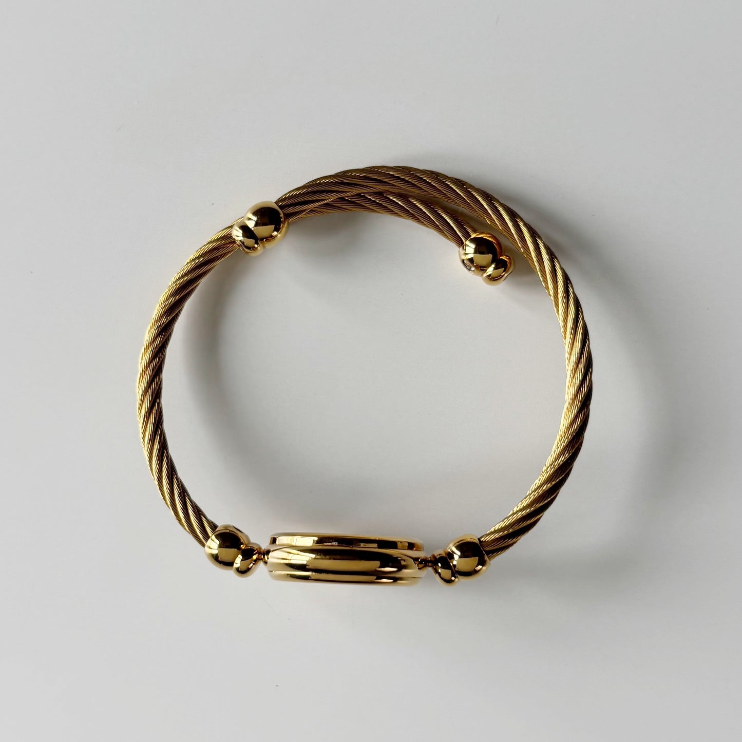 Gucci 1980s Round Dial Cable Band Bangle Watch
