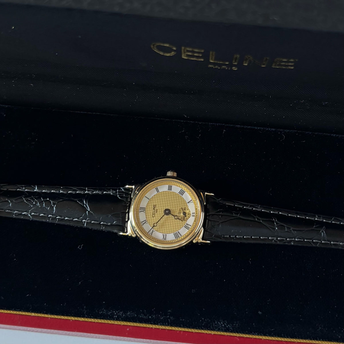 Celine 1980s Seashell Round Dial Gold Plated Watch