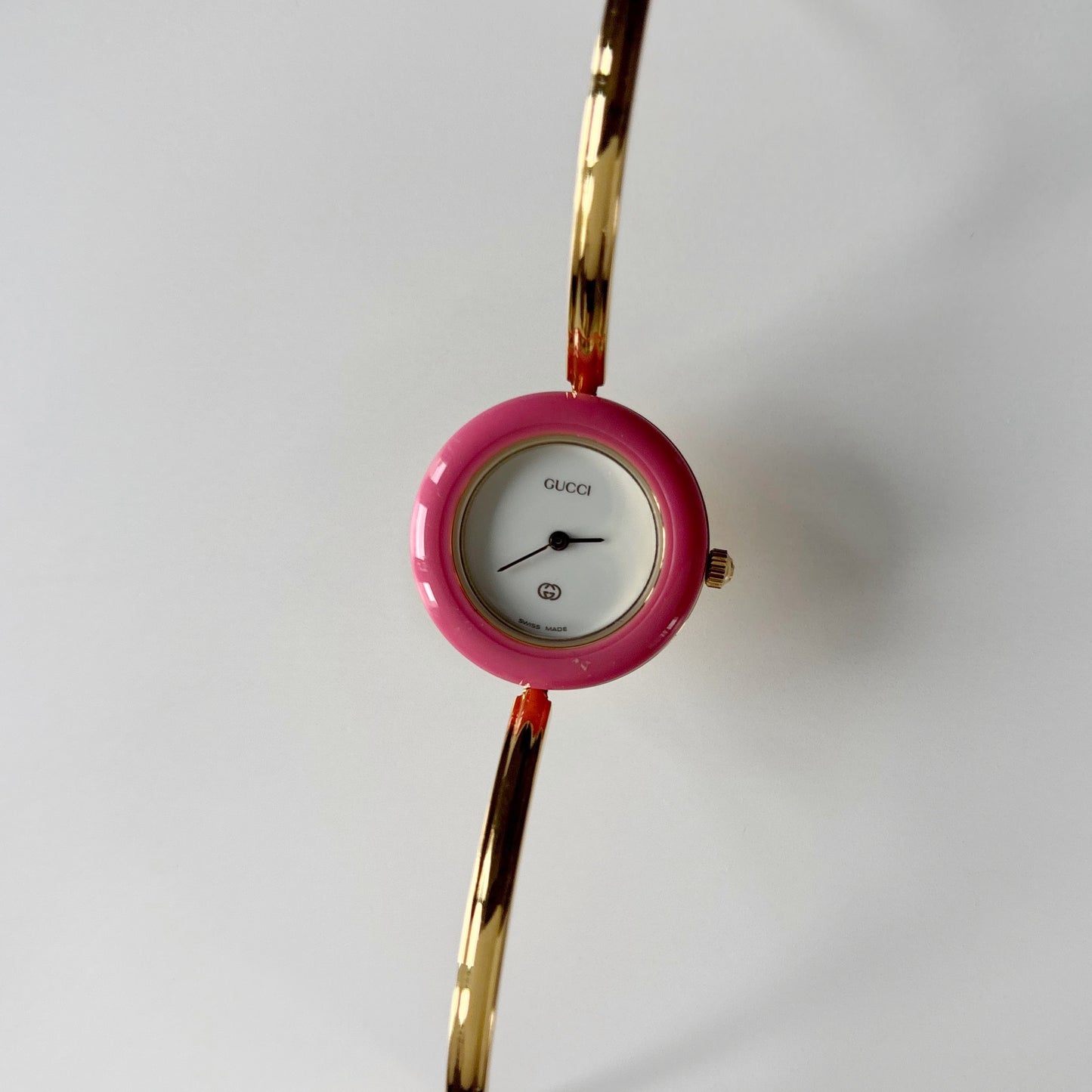 Gucci 1990s Interchangeable Bezel Gold Plated Bangle Watch with 12 bezels, case