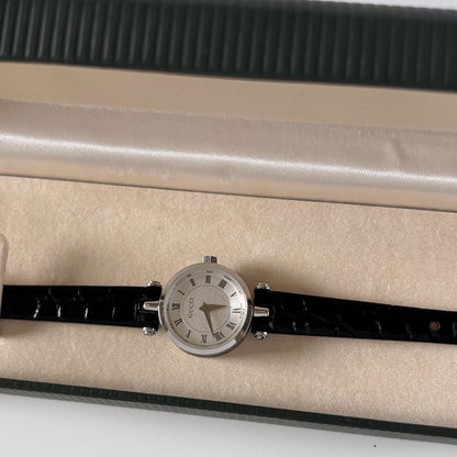 Gucci 1990s Round Dial Stainless Steel Watch