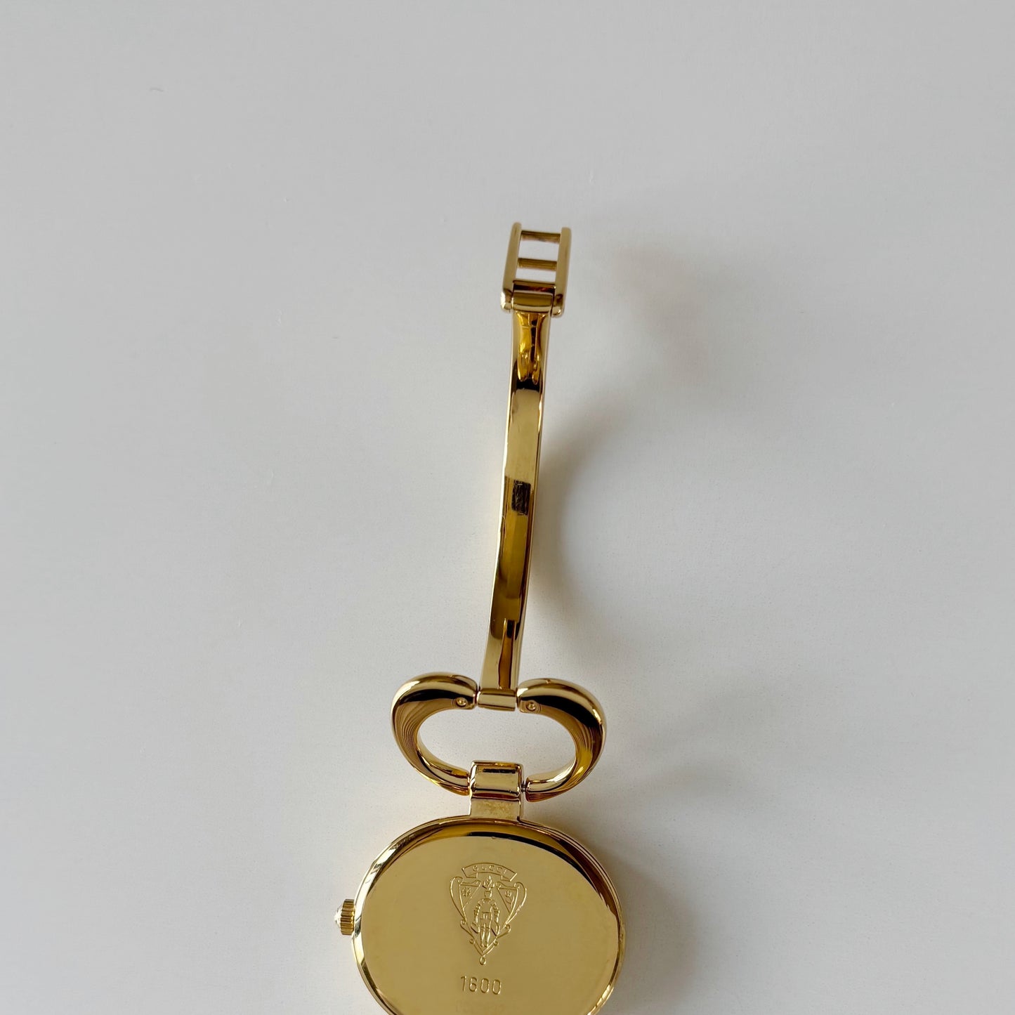 Gucci 1990s Seashell Oval Dial Gold Plated Bangle Watch (Small)