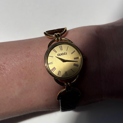 Gucci 1990s Gold Round Dial Horsebit Gold Plated Watch