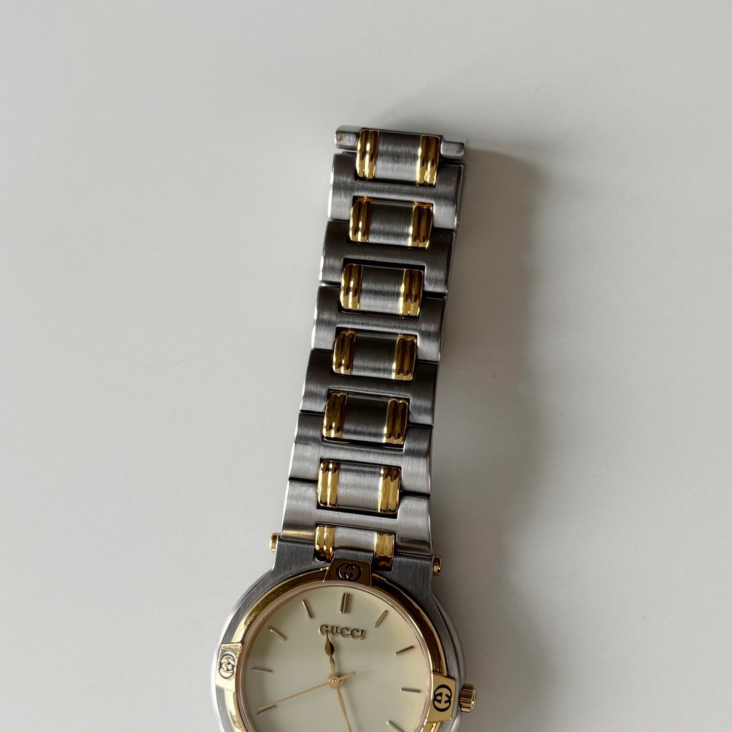 Gucci 1990s Date Round Dial Two Tone Watch (Large)