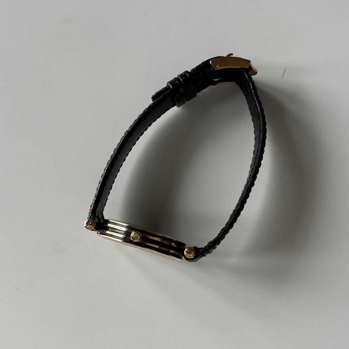 Gucci 1990s Black Round Dial Gold-Plated Sherry Watch (Large)