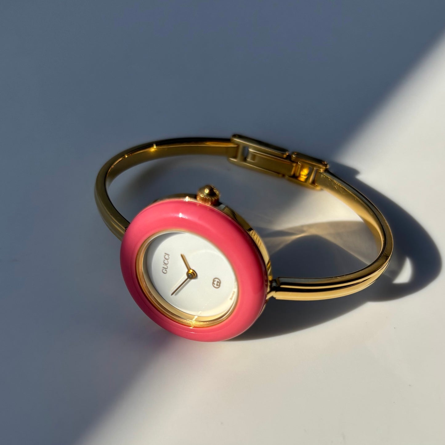Gucci 1990s Interchangeable Bezel Gold Plated Bangle Watch with 12 bezels, case (Small)